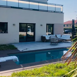  Villa Piscine 6 Personnes France